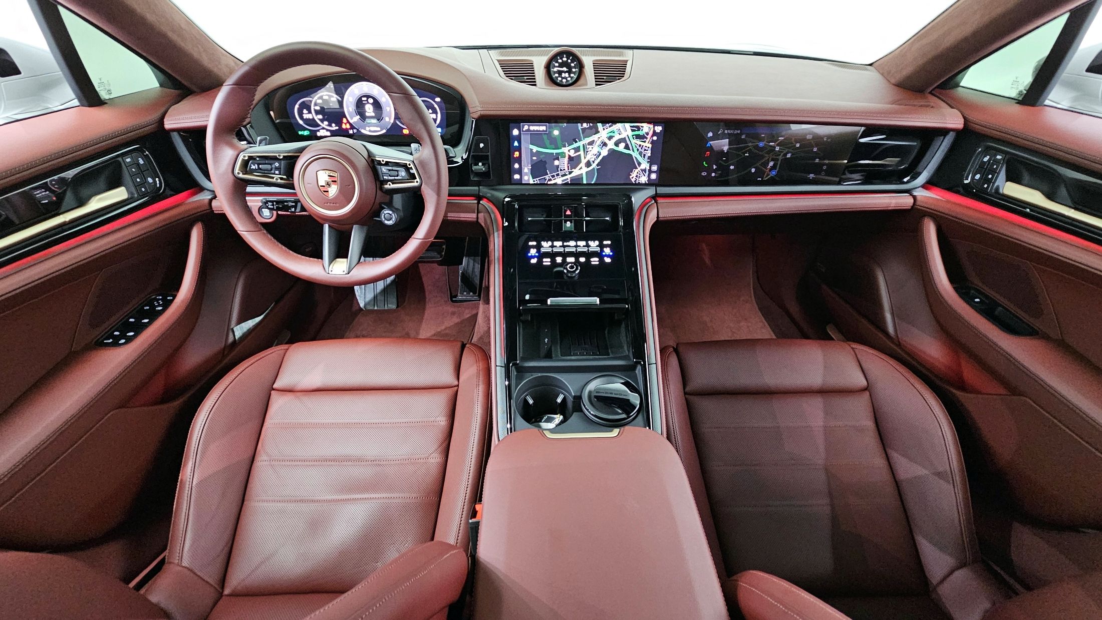 PORSCHE PANAMERA 972 2024