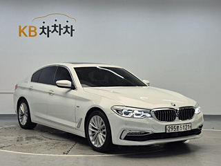 BMW 5-SERIES G30 2018