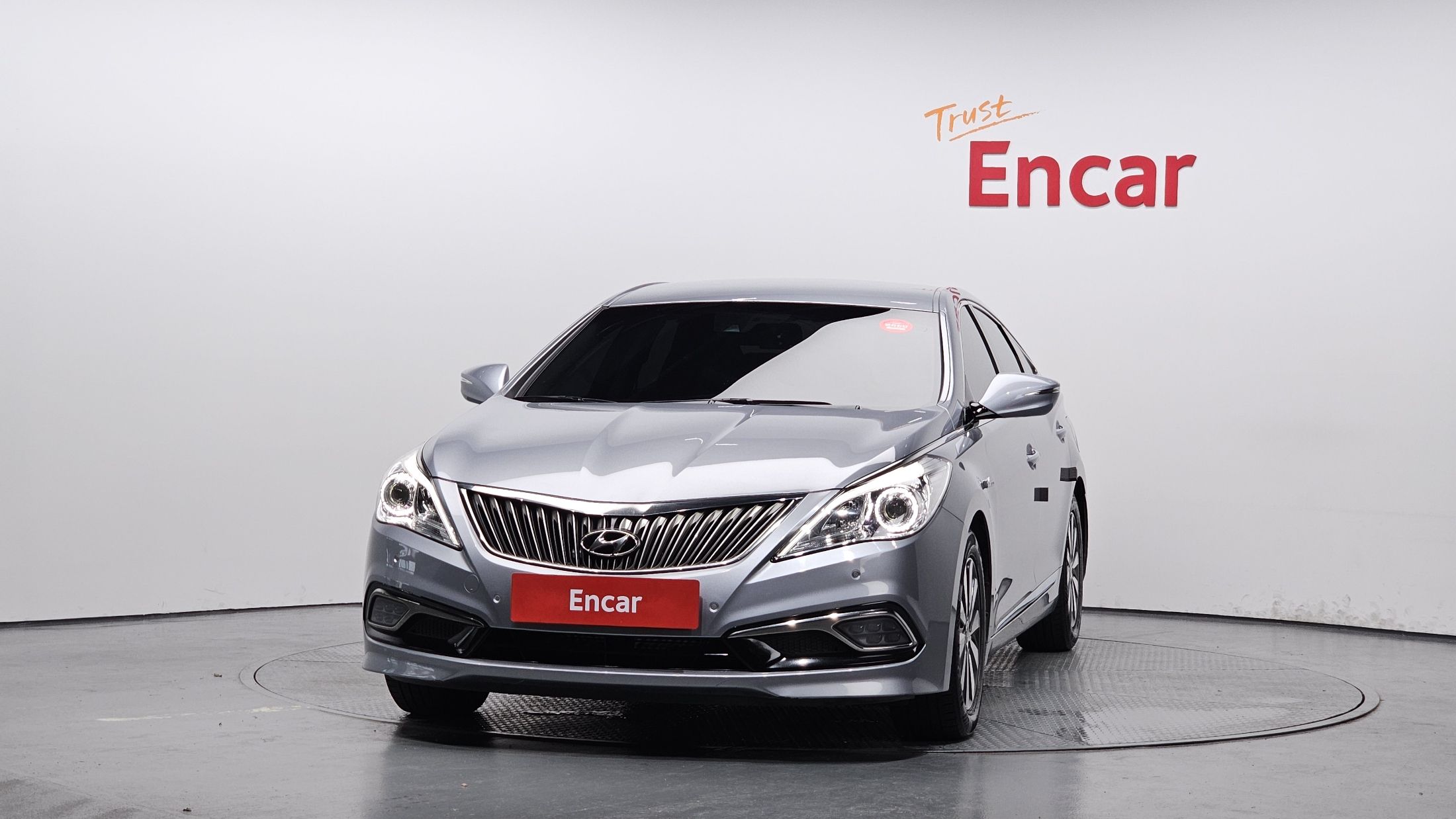 HYUNDAI GRANDEUR HG HYBRID 2016