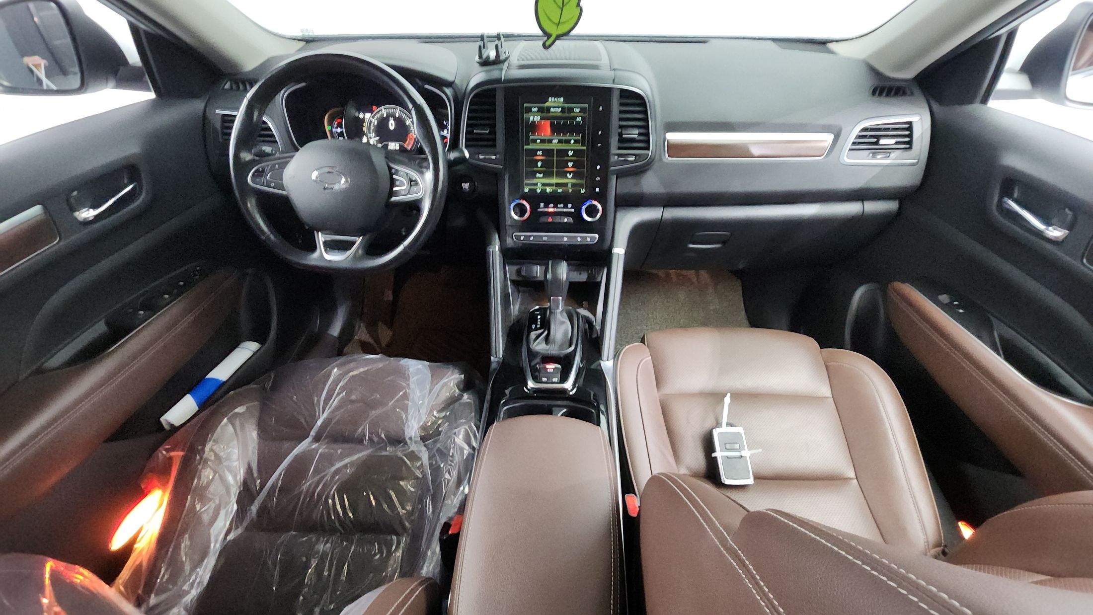 SAMSUNG QM6 2020