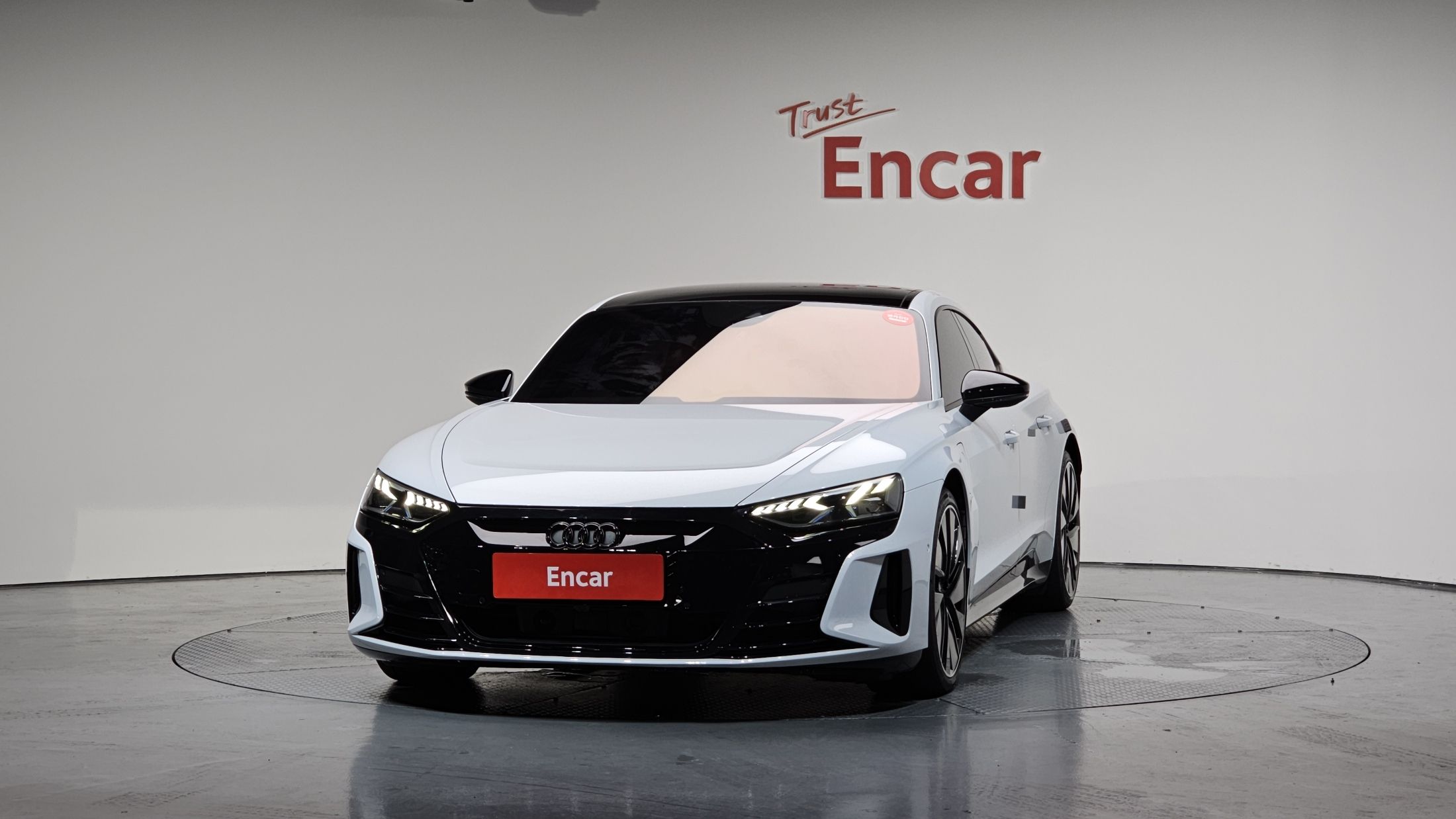 AUDI E-TRON 2022
