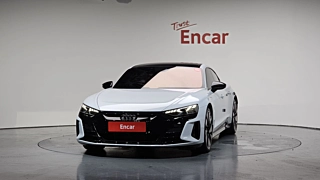 AUDI E-TRON 2022