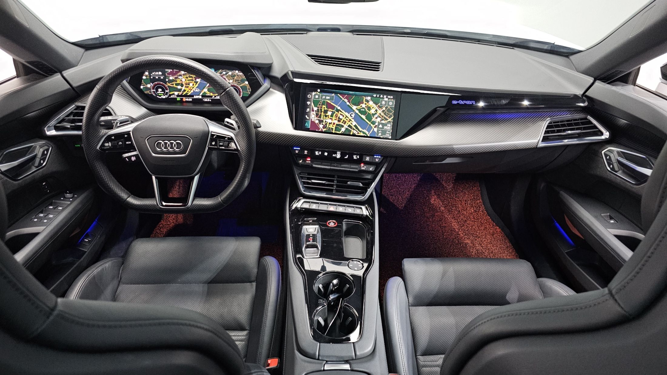 AUDI E-TRON 2022