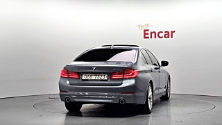 BMW 5-SERIES G30 2018