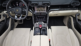 LAMBORGHINI URUS 2020