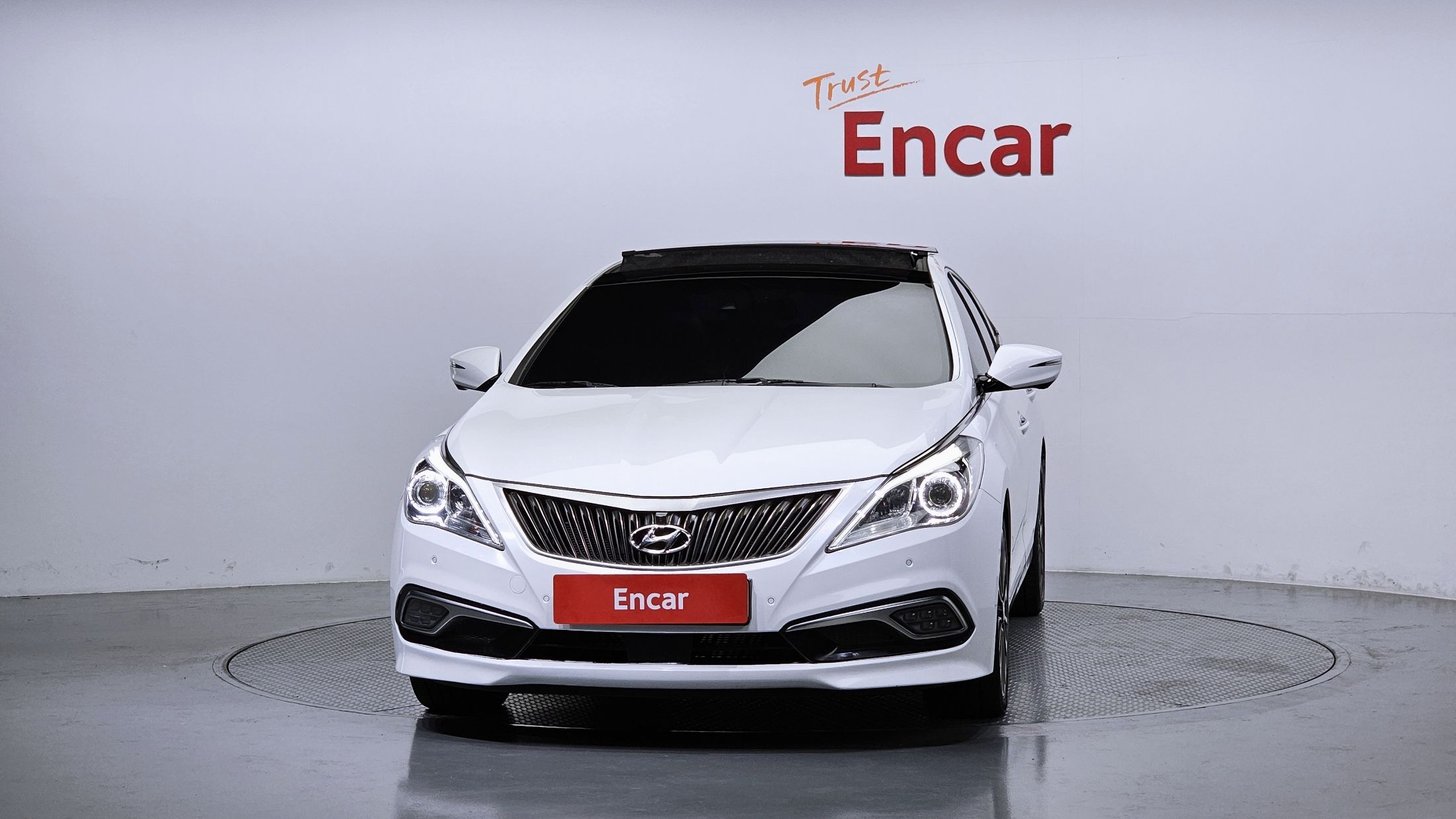 HYUNDAI GRANDEUR HG 2016