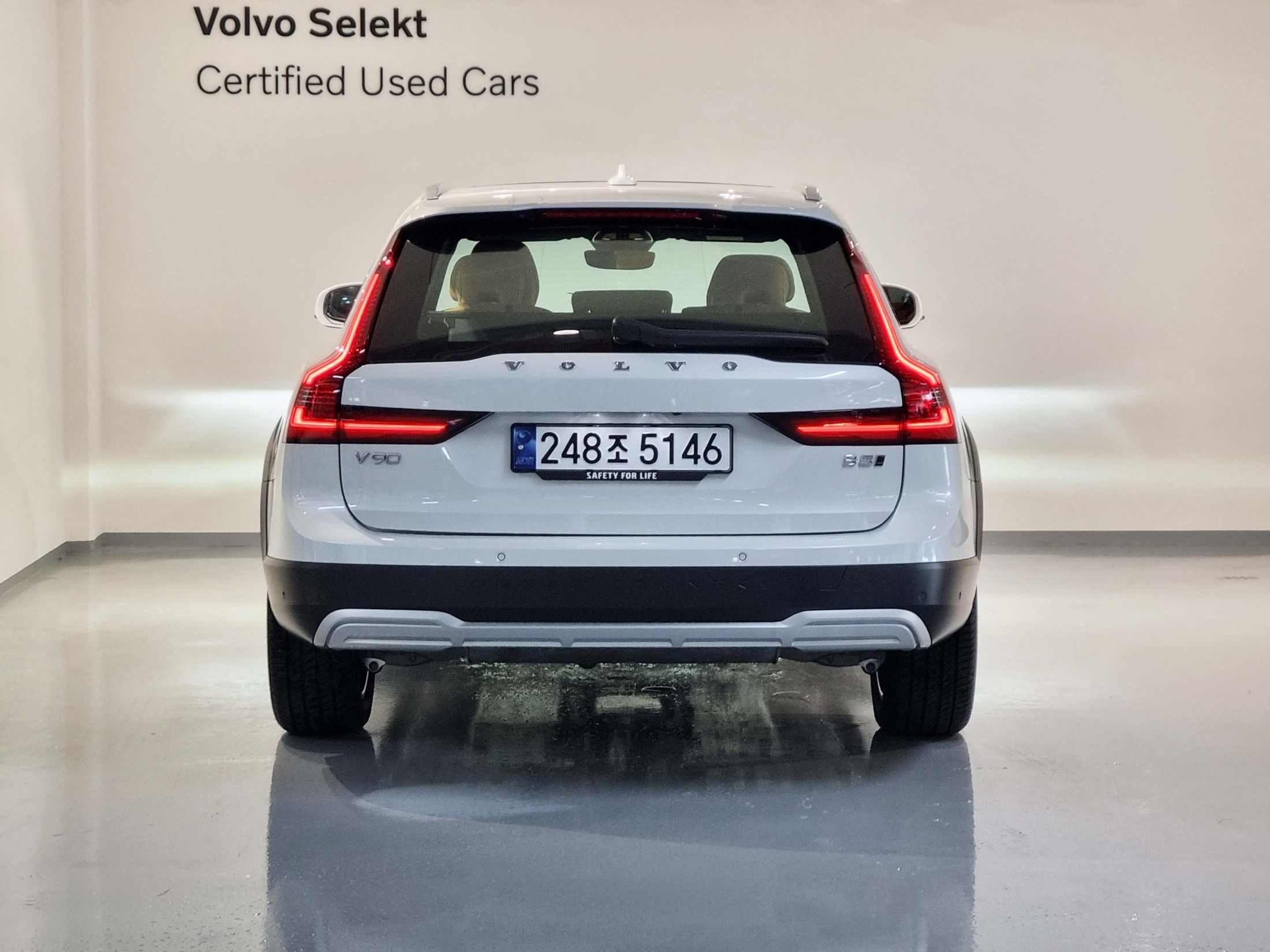 VOLVO V90 CROSS COUNTRY 2025