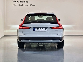 VOLVO V90 CROSS COUNTRY 2025