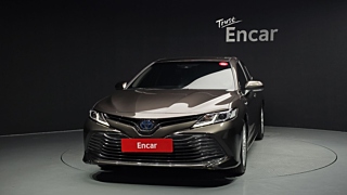 TOYOTA CAMRY XV70 2020