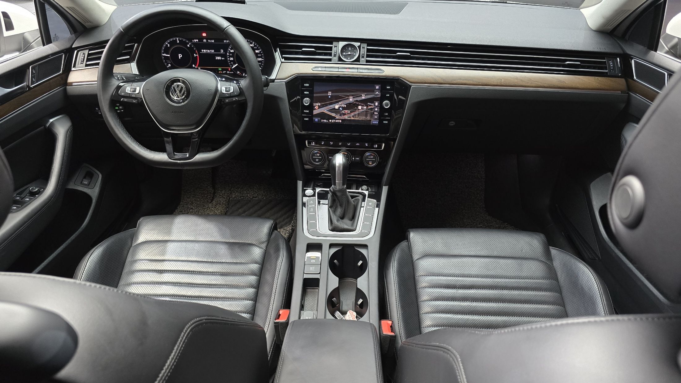 VOLKSWAGEN PASSAT GT B8 2018