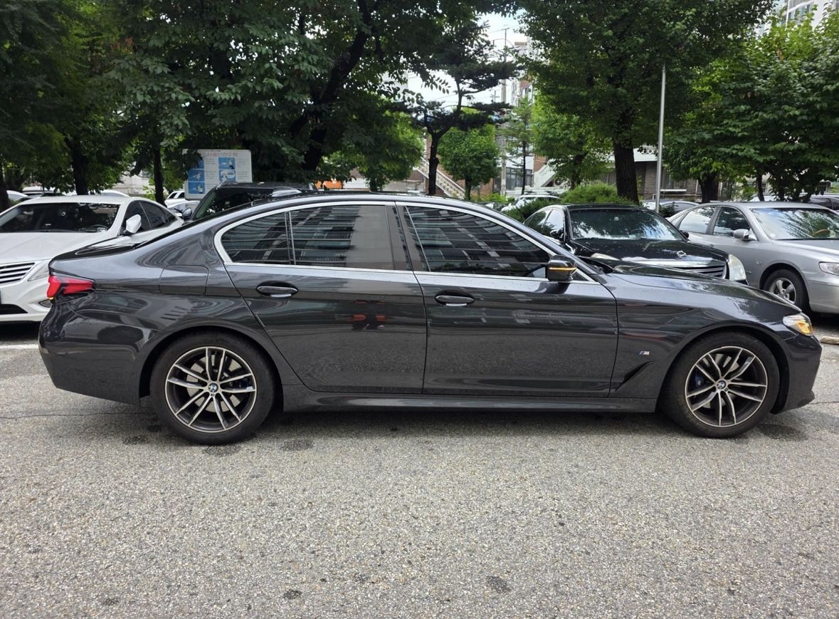 BMW 5-SERIES G30 2023