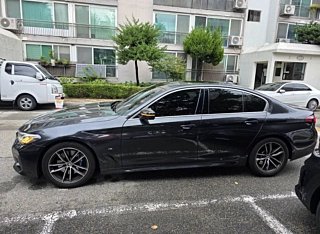 BMW 5-SERIES G30 2023