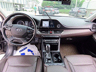 HYUNDAI GRANDEUR IG 2017