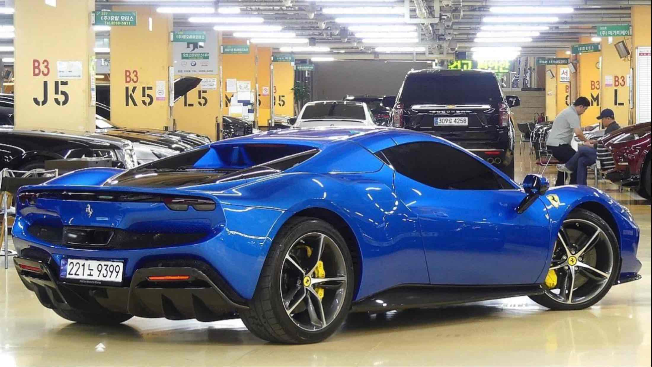 FERRARI 296 GTS 2024