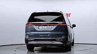 KIA CARNIVAL 2023