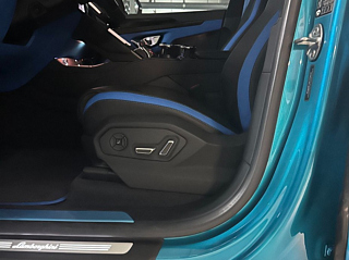 LAMBORGHINI URUS 2024