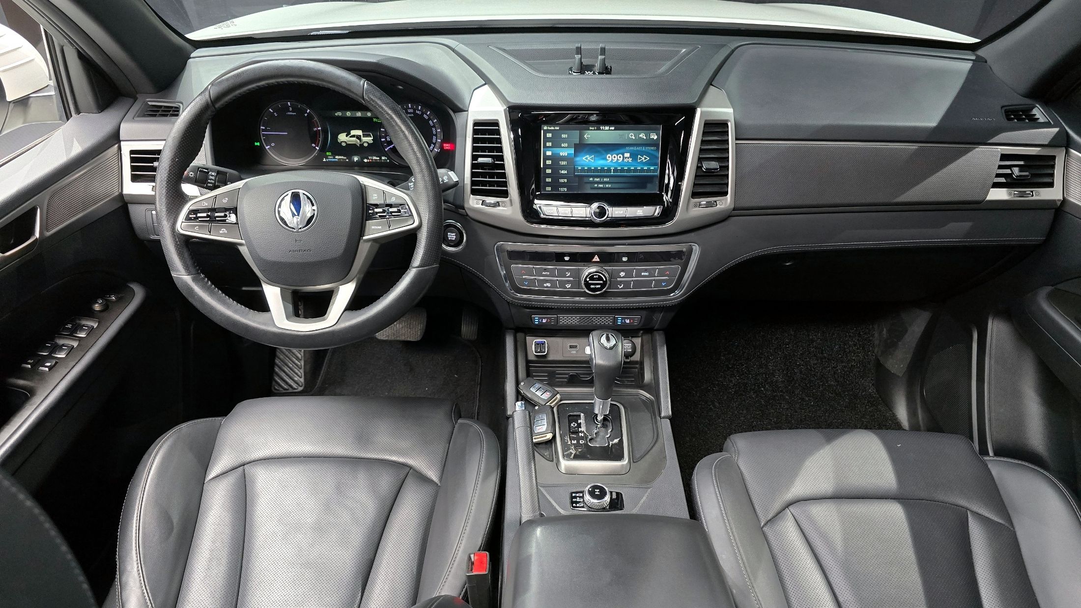 SSANGYONG REXTON SPORTS CAR 2019