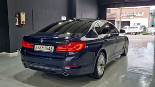 BMW 5-SERIES G30 2018