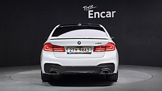 BMW 5-SERIES G30 2018