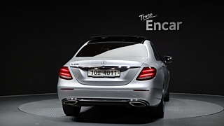 MERCEDES BENZ E-CLASS W213 2019