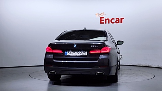 BMW 5-SERIES G30 2020