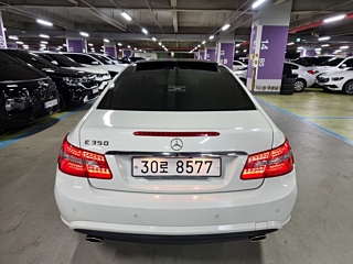 MERCEDES BENZ E-CLASS W212 2011