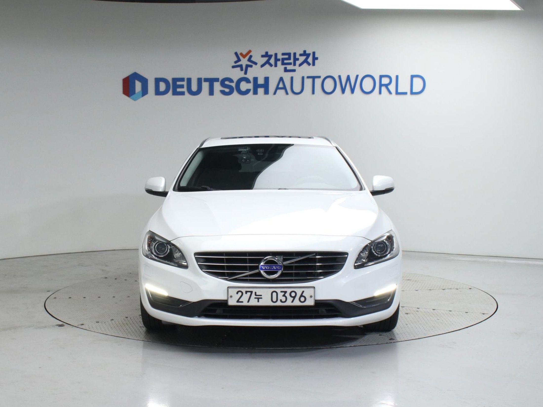 VOLVO V60 2016