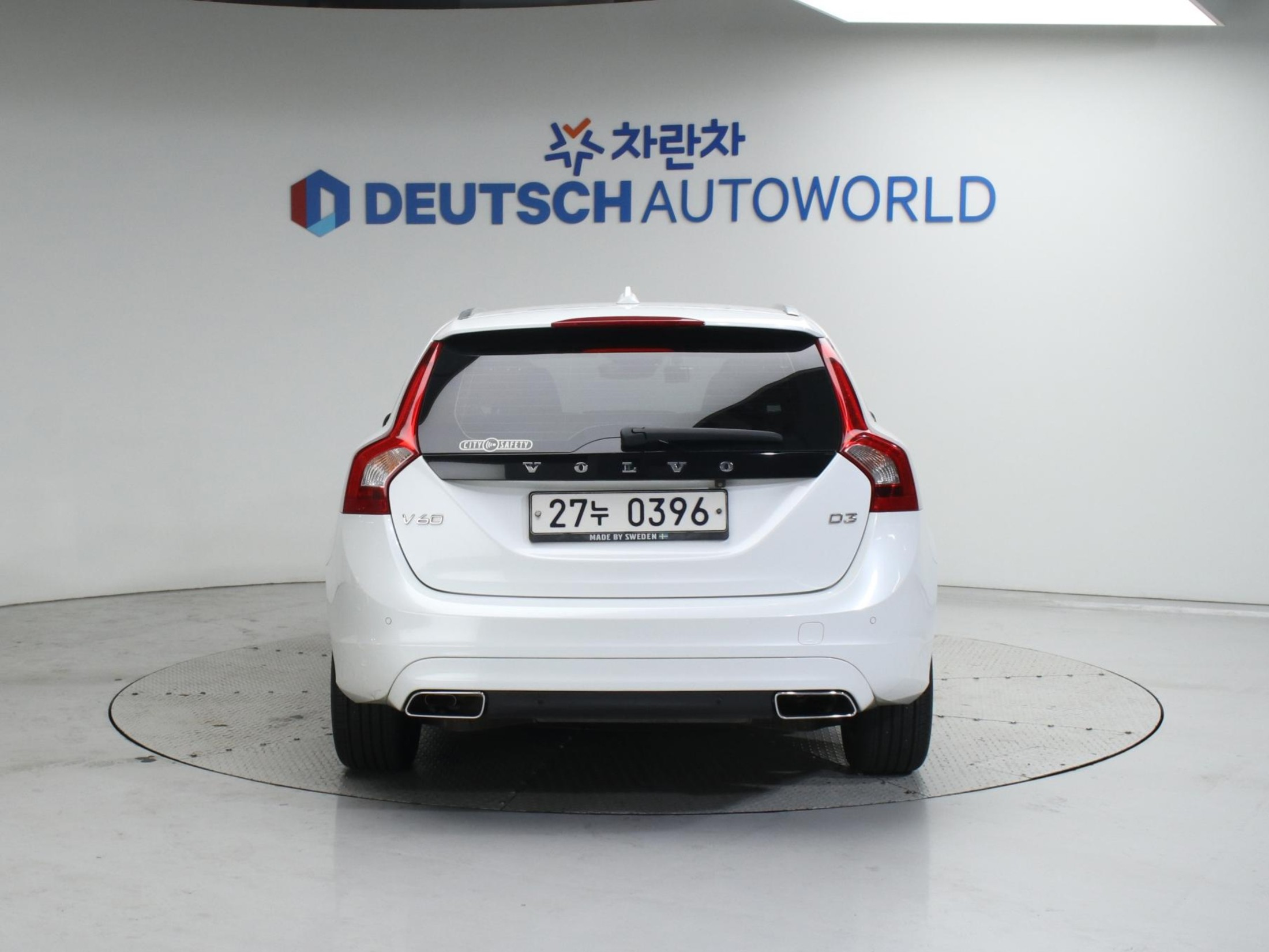 VOLVO V60 2016