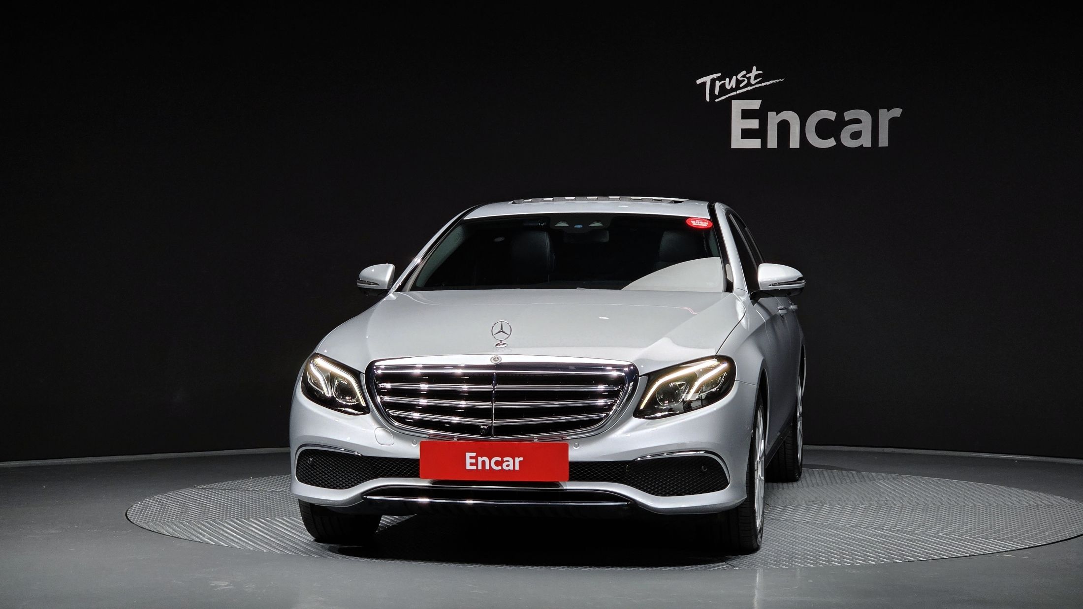 MERCEDES BENZ E-CLASS W213 2017