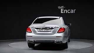 MERCEDES BENZ E-CLASS W213 2017