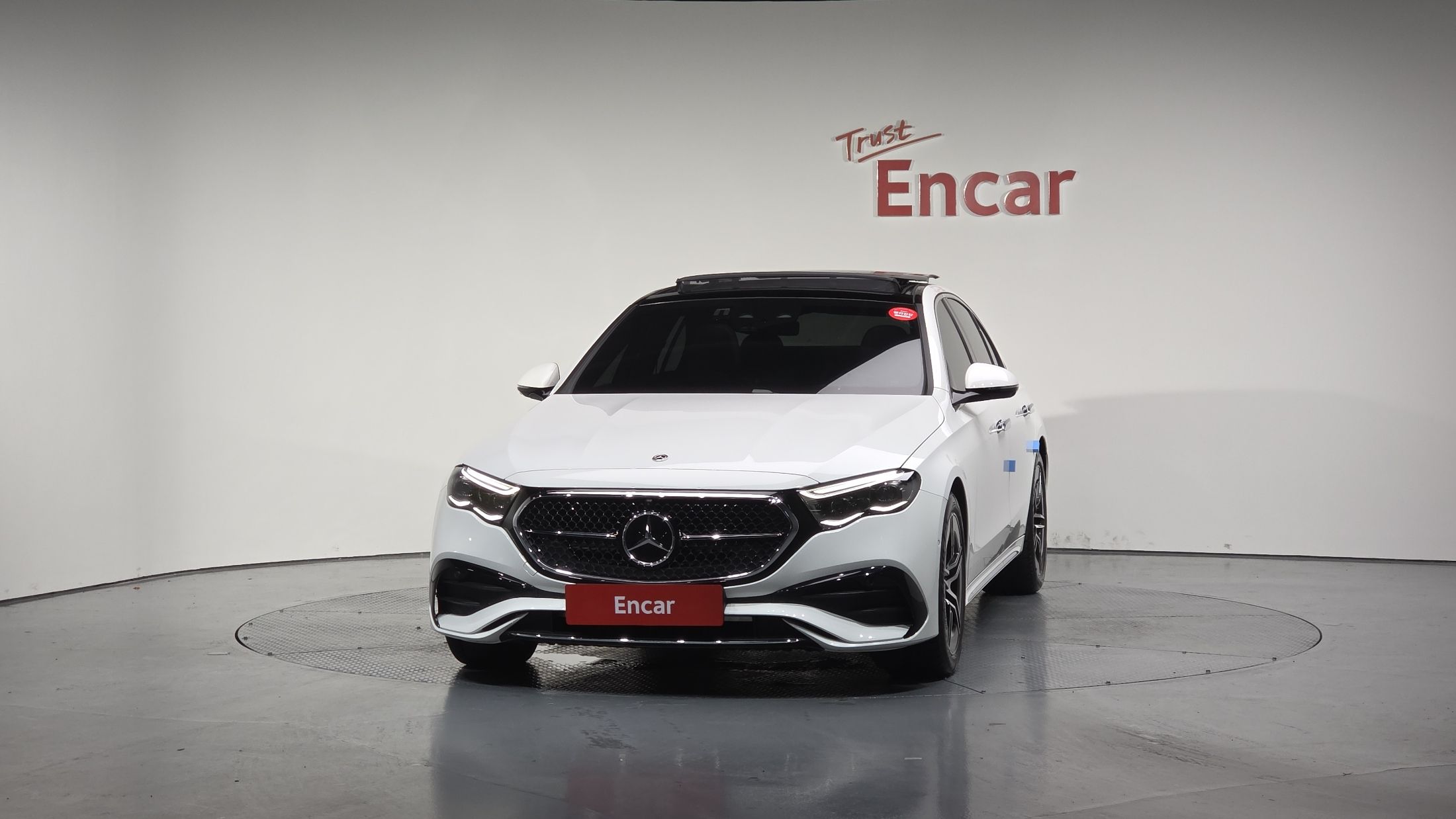 MERCEDES BENZ E-CLASS W214 2024