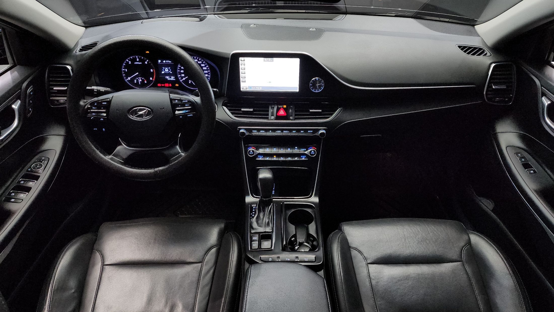 HYUNDAI GRANDEUR IG 2017