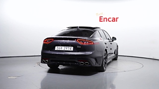 KIA STINGER  2.0 Turbo AWD 2019