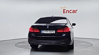 BMW 5-SERIES G30 2019