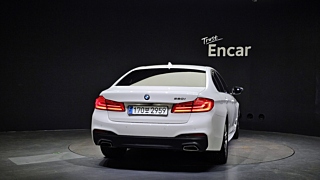 BMW 5-SERIES G30 2020