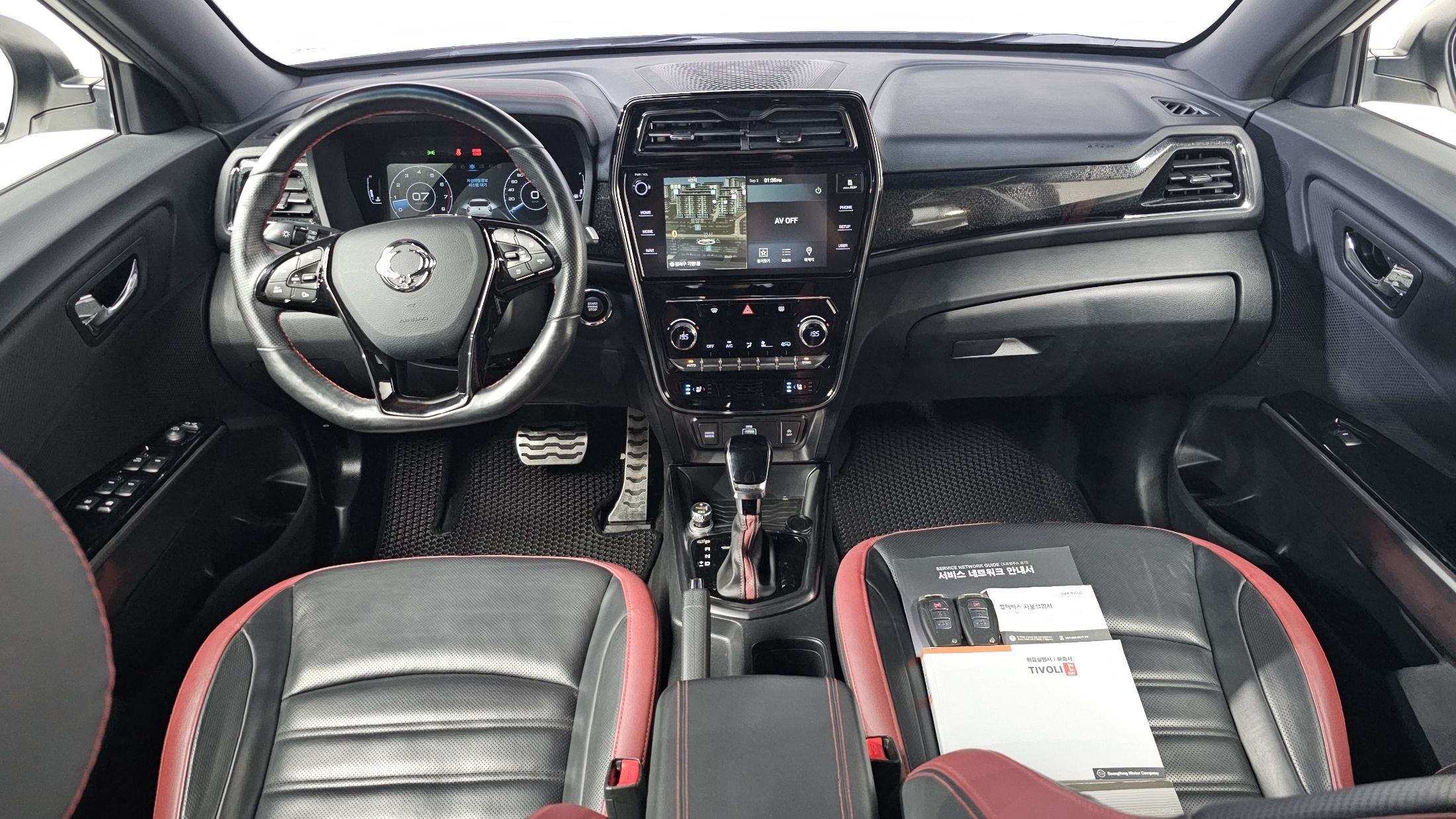 SSANGYONG TIVOLI VERY NEW 2019