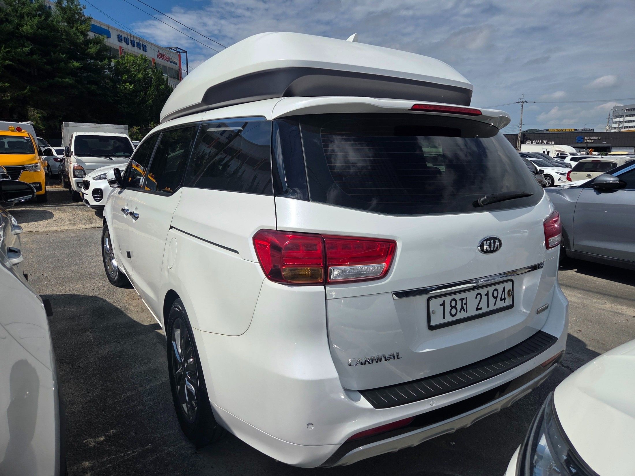 KIA CARNIVAL 2015