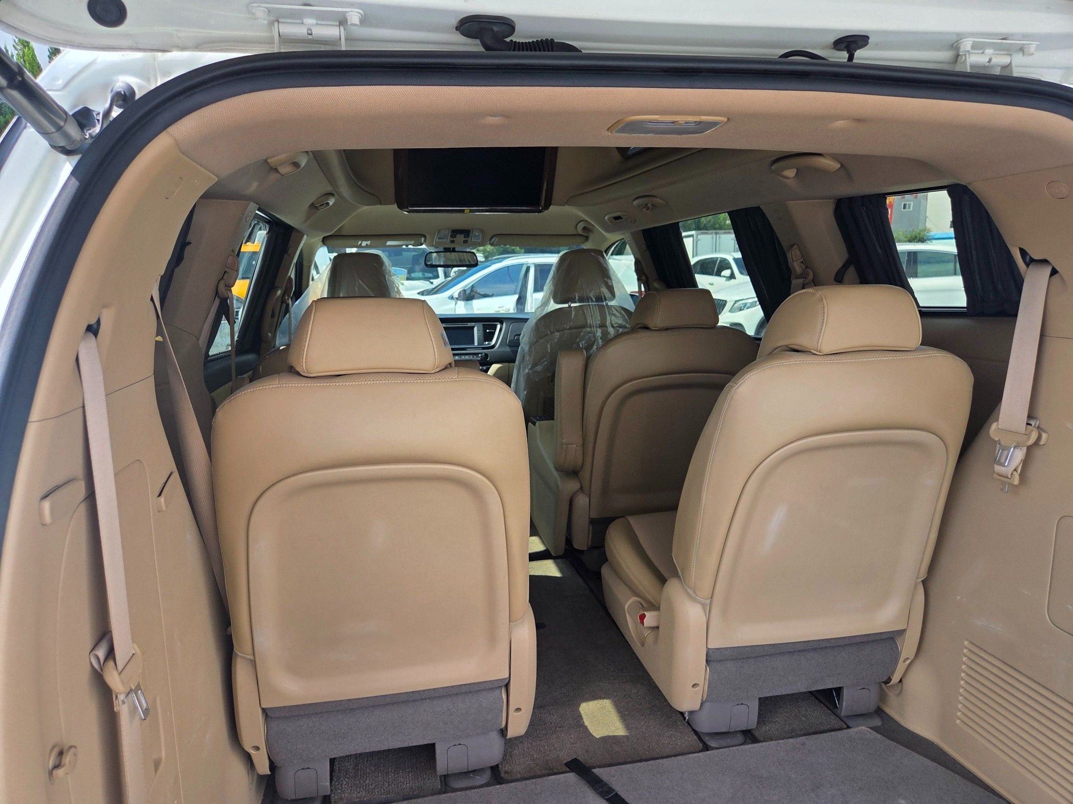 KIA CARNIVAL 2015