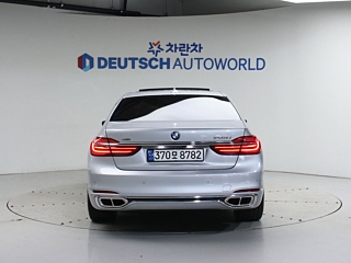 BMW 7-SERIES G11 2016