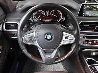 BMW 7-SERIES G11 2016
