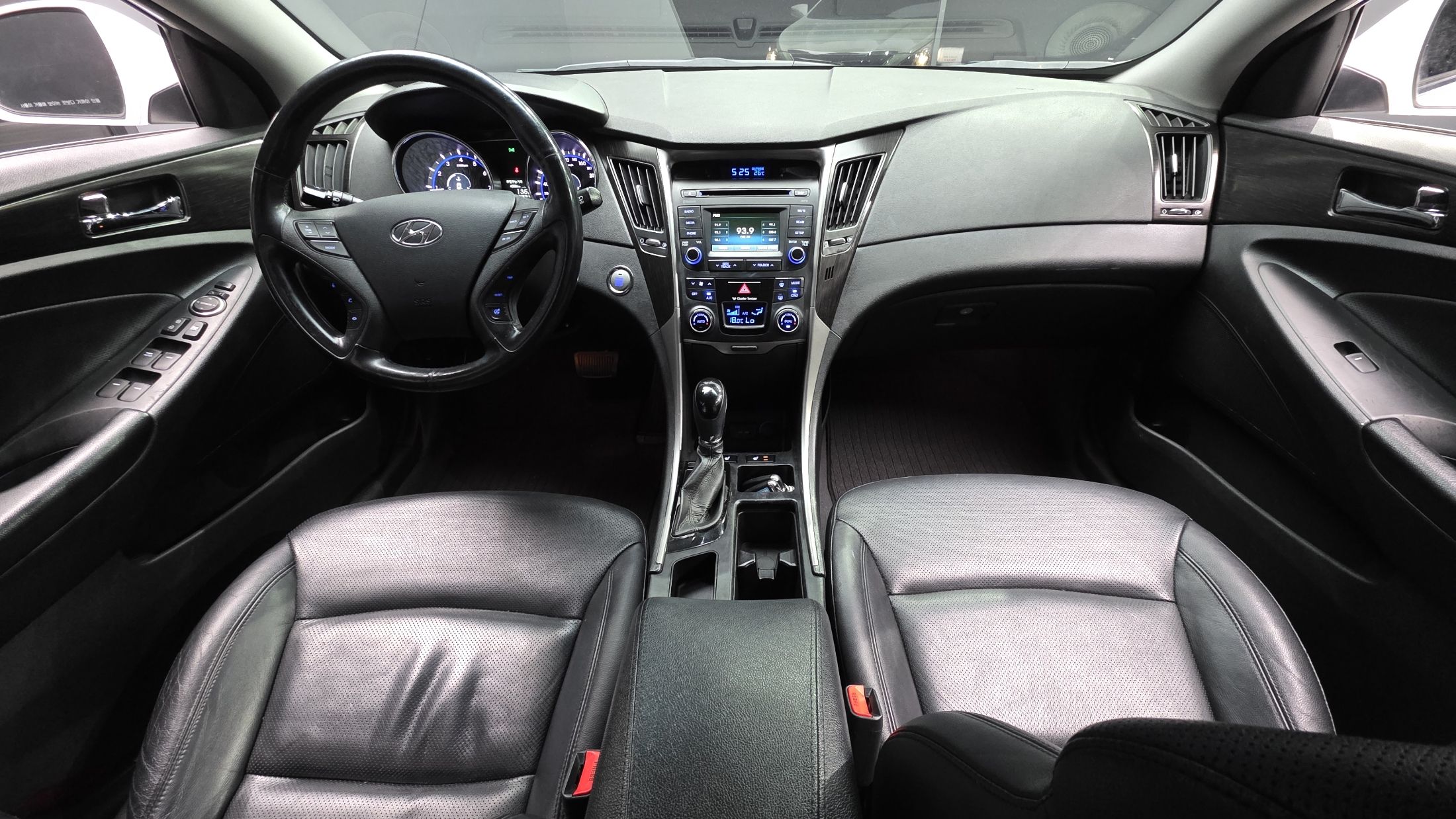 HYUNDAI SONATA THE BRILLIANT 2012