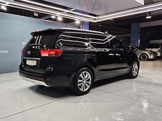 KIA CARNIVAL 2018