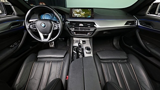 BMW 5-SERIES G30 2017