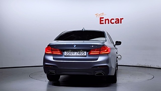 BMW 5-SERIES G30 2020