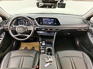 HYUNDAI SONATA HYBRID DN8 2021