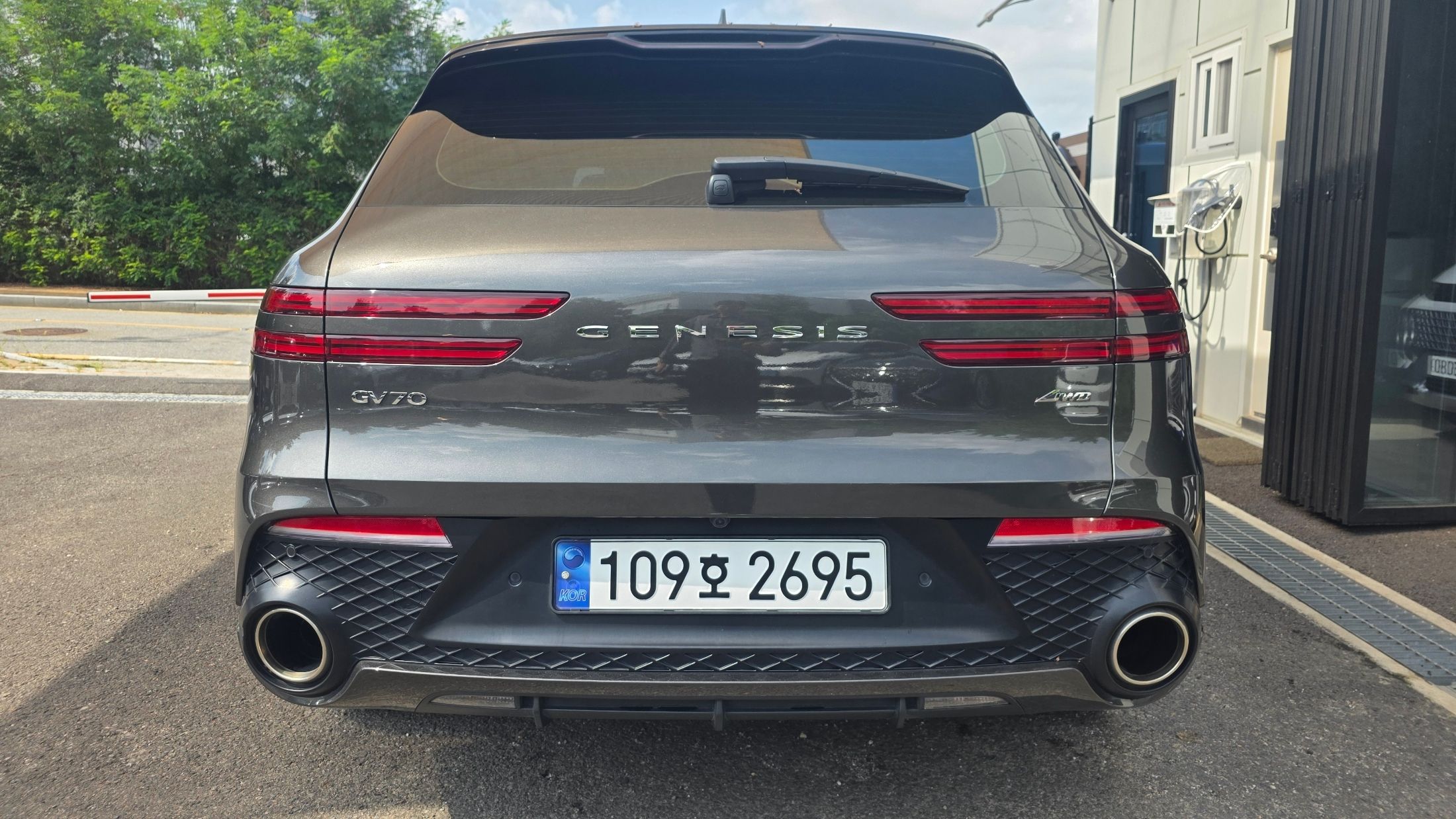 GENESIS GV70 2023