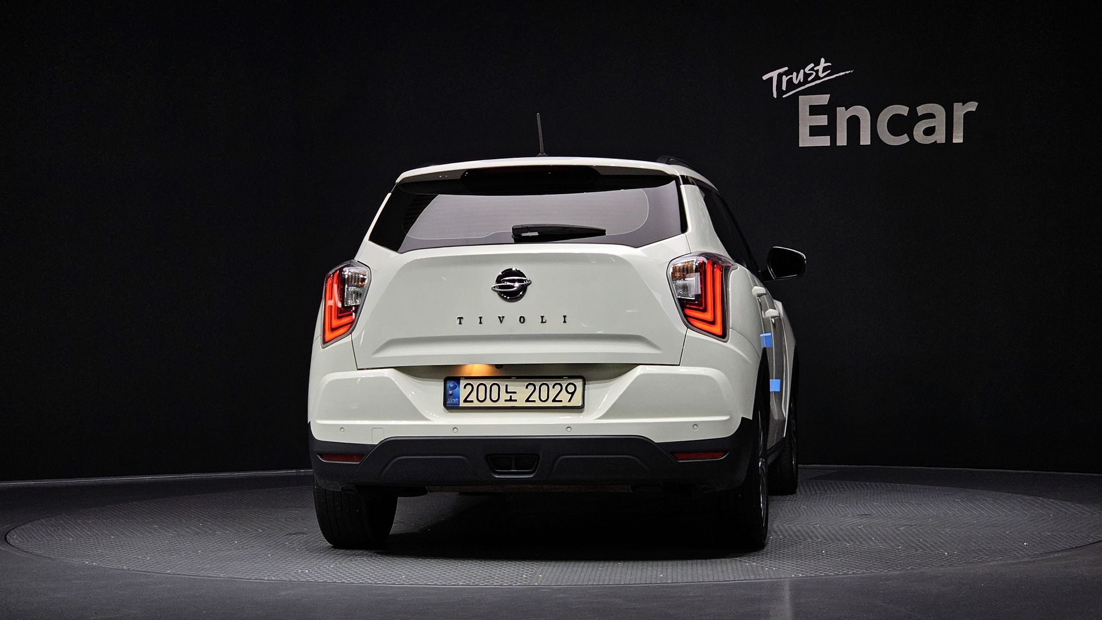 SSANGYONG TIVOLI VERY NEW 2021