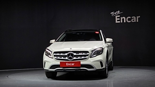 MERCEDES BENZ GLA-CLASS X156 2017