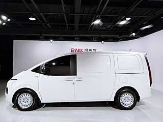 HYUNDAI STARIA 2021