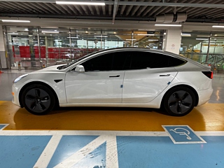 TESLA MODEL 3 2020